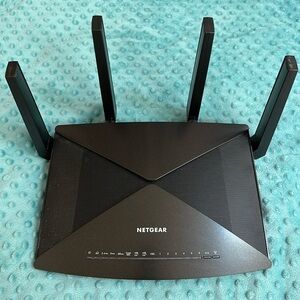 NETGEAR Nighthawk X10. AD7200. Smart WiFi Router. Complete with AC Adaptor.